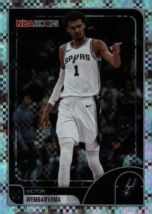 2025-26 Hoops #30 Victor Wembanyama Pixel Burst